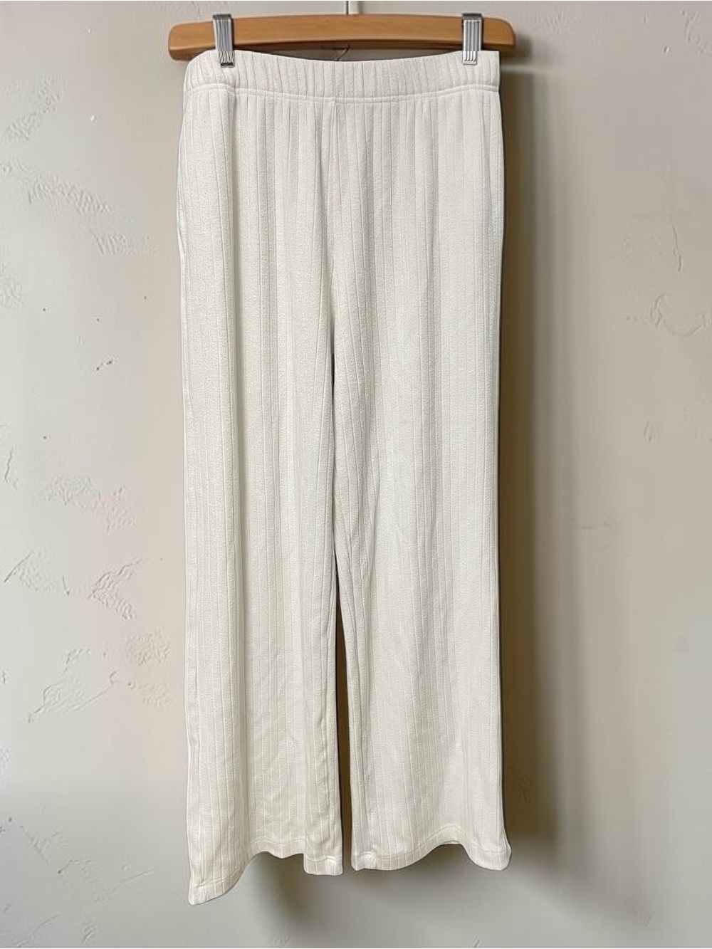 White Fox Cream Textured Ribbed Lounge Pants